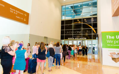 Photo of Registration line in Phoenix convention center